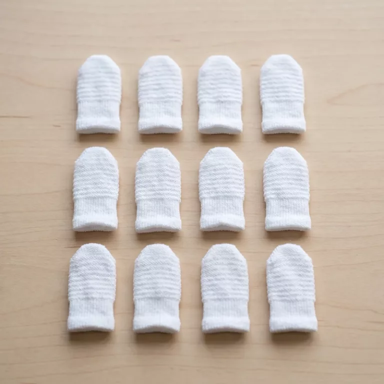 dog teeth cleaning finger wipes, dog teeth cleaning finger pads